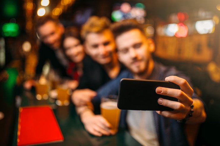 Tampilan dasbor sportsbook dengan opsi pembayaran DANA, OVO, GoPay di bagian atas